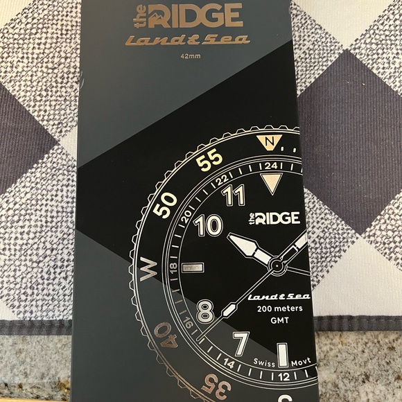 Men’s Watch The Ridge - Picture 3 of 3